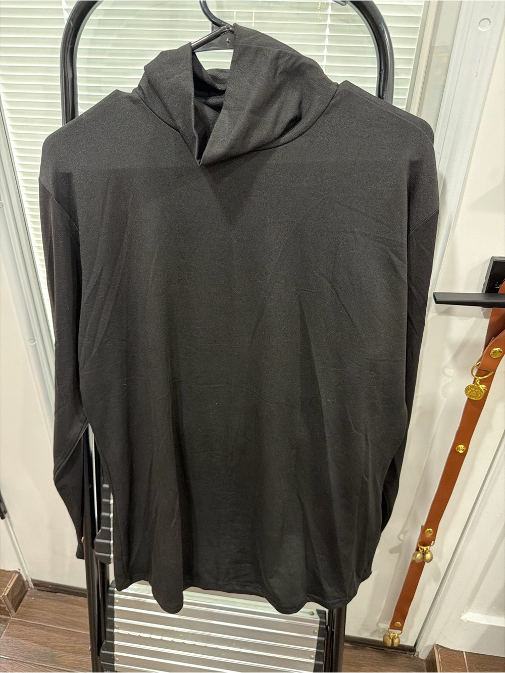 Men's Black Long-Sleeve Turtleneck Shirt - CooFandy